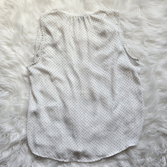 Banana Republic Polka Dot Top size Medium - Picture 4 of 5